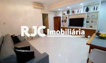 Imagem 3: LEBLON ! 3ª QUADRA DA PRAIA METRO .81 METROS, 02 QTS COM VAGA REFORMADISSIMO