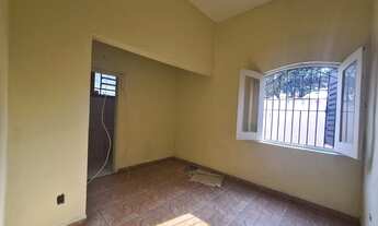 Imagem 2: Casa com 2 dorms para Alugar, por R$ 1.250/mês - Jardim Pinheirinho - Embu das Artes/SP