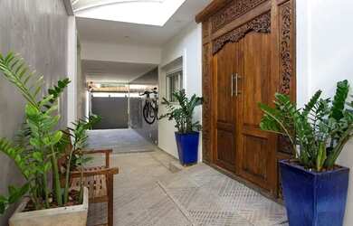 Imagem 3: Lindíssima casa estilo sobrado com piscina, espaço gourmet e vagas para 4 carros na Vila L