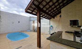 Imagem 3: Aluguel Casa Térrea com Piscina e Área Gourmet - 3 Dormitórios sendo 1 Suíte com Closet