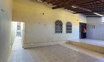 Imagem 2: Alugo casa de 3 quartos - subida - 2 ruas acima SMTT