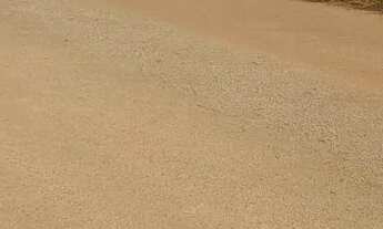 Imagem 6: Terreno com construção inacabada