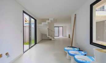 Imagem 5: Sobrado para venda possui 17666 metros quadrados com 3 quartos em Santa Felicidade - Curit