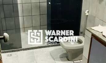 Imagem 6: Casa Espaçosa com 224m², 2 Quartos, Varanda e Garagem para 2 Carros