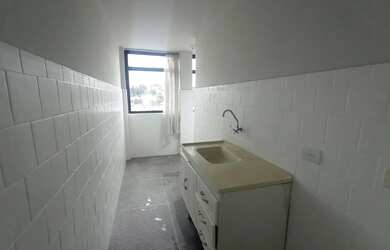 Imagem 3: Apartamento de 2 quartos no bairro Centro Cívico