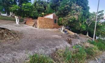 Imagem 4: Terreno grande com casa feira para 3 quartos