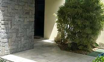 Imagem 2: Casa à Venda | Ideal para Investidores | Terreno Grande