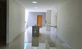 Imagem 2: Vende casa com Três Suítes e Piscina Aquecida no Jardim Atlântico