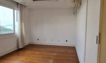 Imagem 6: Apartamento para venda possui 135 metros quadrados com 3 quartos em Centro - Florianópolis