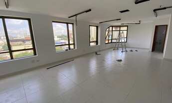 Imagem 2: Sala Comercial 62 m², 2 wcs e garagem Completamente reformada