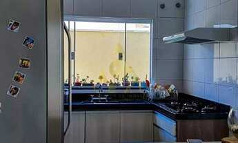 Imagem 7: Casa de condomínio para venda tem 136 metros quadrados com 3 quartos