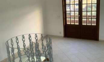 Imagem 7: Casa de condomínio para venda tem 255 metros quadrados com 4 quartos