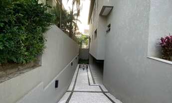 Imagem 6: Maravilhosa casa no melhor condomínio de Alphaville venda possui 750 metros com 5 Suítes