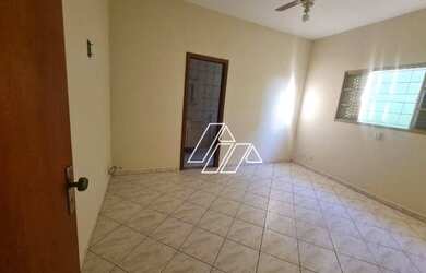 Imagem 4: Casa com 3 dormitórios para alugar por R$ 2.500,00/mês - Jardim Parati - Marília/SP