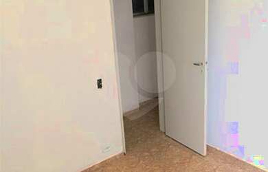 Imagem 2: Bom apartamento vazio e muito bem localizado [VP