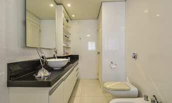 Imagem 7: Apartamento para venda tem 227 metros quadrados com 3 quartos