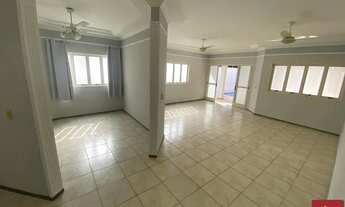 Imagem 3: Casa de condomínio térrea para aluguel possui 236 metros quadrados com 3 quartos