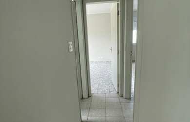 Imagem 3: Apartamento 2 quartos, com garagem demarcada - Excelente localização