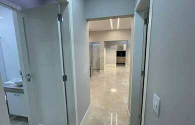 Imagem 10: Excelente apartamento vazio com 78 m² de área útil, varanda, garagem, dois quartos e uma s