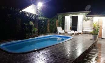 Imagem: Casa com piscina em guaratuba