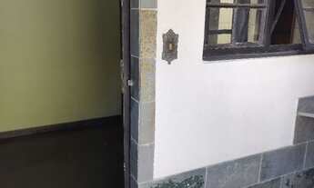 Imagem 7: Pequena moradia no salgado filho, sem animais