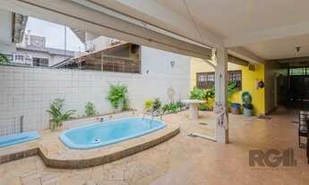 Imagem 6: Excelente casa de 248m² com 3 dormitórios, piscina e 3 vagas