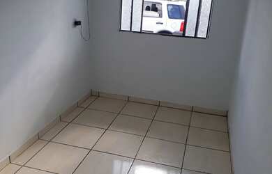 Imagem 2: Casa pinheirinho 570,00