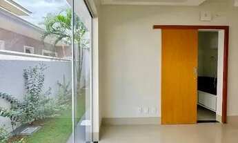 Imagem 5: Casa Térrea para aluguel tem 217 m com 3 suites em Jardins Valência - Goiânia - GO