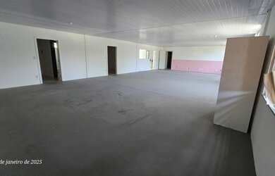 Imagem 2: Grande salão com 5 salas internas, são 250m²,na Rua Itagi, Lauro de Freitas