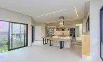 Imagem 2: Casa para venda 294 m2 Privativos / 3 Suítes / Santo Inácio - Curitiba - PR