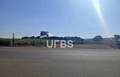 Imagem 4: AREA COMERCIAL FRENTE GO