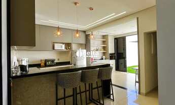 Imagem 3: Casa residencial em condomínio disponível para locação no bairro Grand Ville em Uberlândia