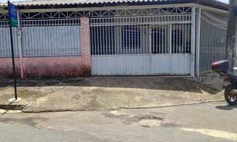 Imagem: Vende se casa de esquina, aceita financiamento