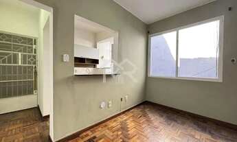 Imagem 3: Apartamento semimobiliado com 02 quartos para alugar em Porto Alegre no bairro Santana