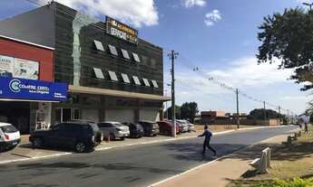 Imagem 2: Loja frente avenida pé direito duplo portas elétricas prédio com pele de vidro