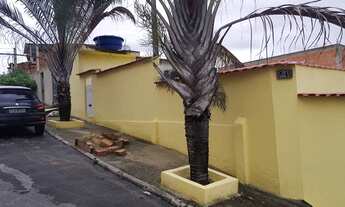 Imagem 4: Linda casa Linear de centro de terreno de 2 quartos em condomínio fechado