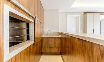 Imagem 7: Apartamento para venda possui 121 metros quadrados com 3 quartos em Petrópolis - Porto Ale