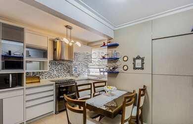 Imagem 3: Apartamento mobiliado de 3 quartos com vista para o mar