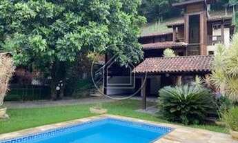 Imagem 2: Belissima casa em terreno plano a venda em condomínio com acessibilidade em Itaipu com e