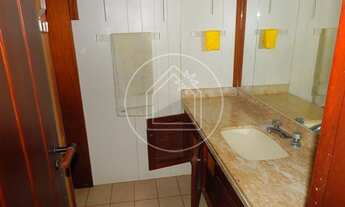 Imagem 3: Ótima Casa linear, perto da Praia, com vista do Costão, da Praia, em Centro de terreno!