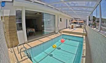 Imagem: Linda casa com 3 suítes e piscina no Bairro