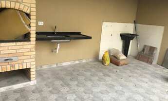 Imagem 4: Sobrado com muito espaço no quintal, 2 suítes, 2 vagas