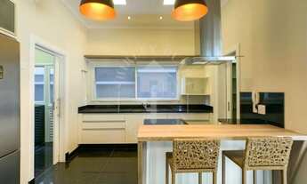 Imagem 3: Casa no Tamboré 10 com 4 suítes, living em pé direito duplo, sauna e piscina em 542m² R$ 7