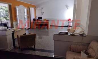 Imagem 4: Sobrado para aluguel possui 340 metros quadrados com 2 quartos