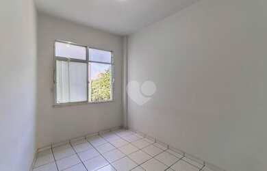 Imagem 2: Apartamento com 2 dormitórios para alugar, 60 m² por R$ 1.900,00/mês - Grajaú - Rio de Jan