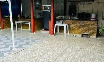 Imagem 2: Duplex com Piscina, Aleixo- Via Pública. 311 m², 4 qts, 4 vgs e piscina