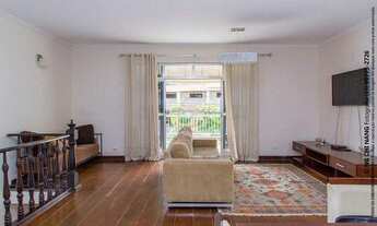 Imagem 6: Casa Sobreposta Alta com Sacada, 3 dormitórios sendo 1 suíte, Dependência Completa, 2 Vaga