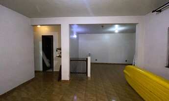 Imagem 3: Alugo casa 3 quartos 1 suíte / sala 2 ambientes / área de serviço e varanda com garagem