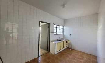 Imagem 4: Casa para aluguel com 04 quartos no Bairro Brasil - Uberlândia - MG
