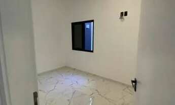 Imagem 2: Térrea para venda com 130 metros quadrados com 3 quartos em Recreio Ipitanga - Lauro de Fr